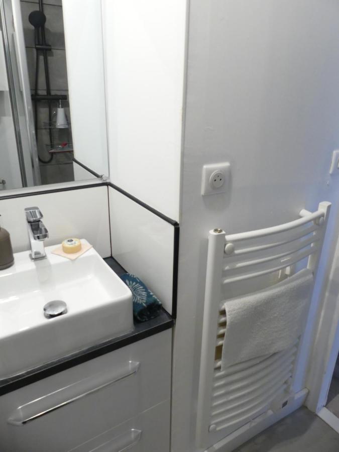 NEW - Studio cosy - Plages à 5min - Parking privé - WIFI - Commerces au pied du bâtiment La Grande-Motte Esterno foto