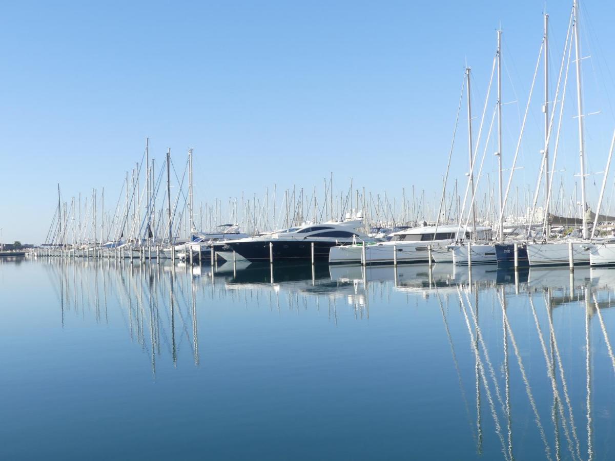 NEW - Studio cosy - Plages à 5min - Parking privé - WIFI - Commerces au pied du bâtiment La Grande-Motte Esterno foto