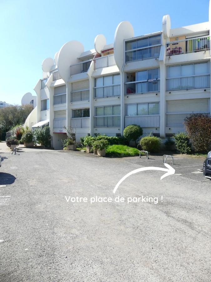 NEW - Studio cosy - Plages à 5min - Parking privé - WIFI - Commerces au pied du bâtiment La Grande-Motte Esterno foto