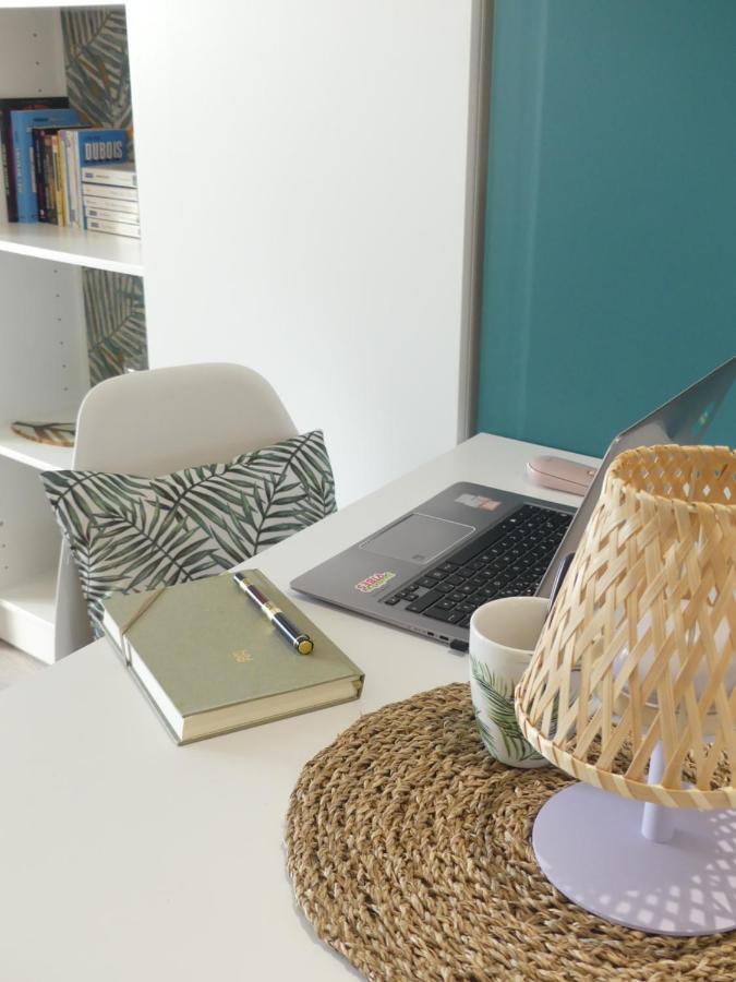 NEW - Studio cosy - Plages à 5min - Parking privé - WIFI - Commerces au pied du bâtiment La Grande-Motte Esterno foto